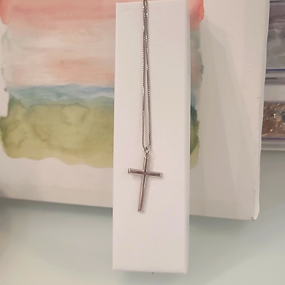 925 Italian Silver Cross Necklace - Picture 6 of 6